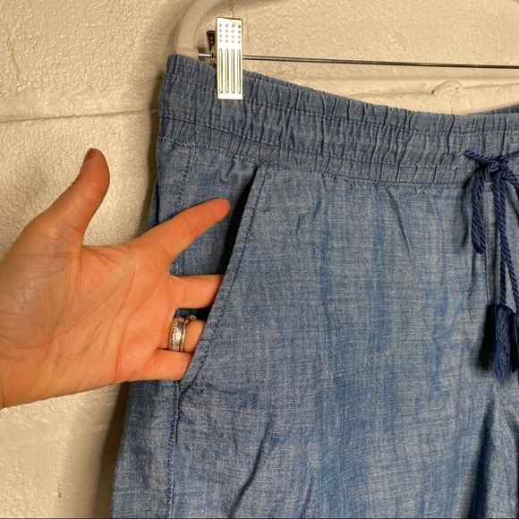 Time & Tru Blue Chambray Cotton Raw Hem Pull On Shorts Size Large 12-14 - Picture 3 of 7